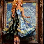 Barbie si surasul din plastic al Mona Lisei